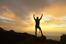 登山寻宝你最棒 娱乐结合运动
