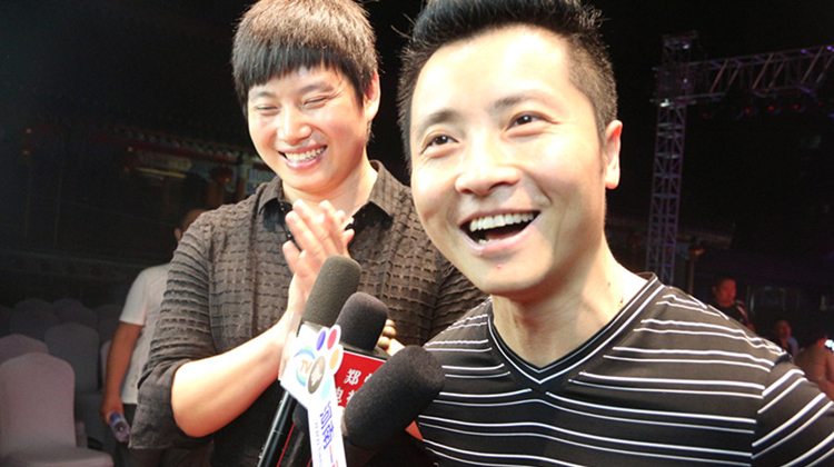 黄鹤翔,黄鹤翔专访,音乐人,歌手,黄鹤翔九妹,黄鹤翔日月星辰,黄鹤翔资料,黄鹤翔歌曲,河南歌手,河南一百度,河南一百度美人谈 