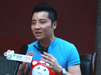 黄鹤翔,黄鹤翔专访,音乐人,歌手,黄鹤翔九妹,黄鹤翔日月星辰,黄鹤翔资料,黄鹤翔歌曲,河南歌手,河南一百度,河南一百度美人谈