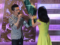 黄鹤翔,黄鹤翔专访,音乐人,歌手,黄鹤翔九妹,黄鹤翔日月星辰,黄鹤翔资料,黄鹤翔歌曲,河南歌手,河南一百度,河南一百度美人谈