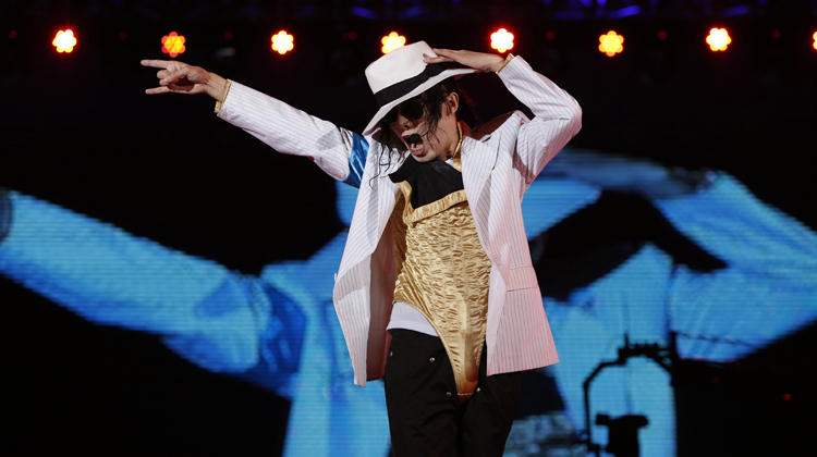 迈克尔·杰克逊,王杰杰克逊,王杰,Jackson,wang Jackson,杰克逊模仿秀,太空舞步,太空步,王杰杰克逊专访,河南一百度,模仿秀