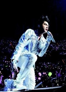 周杰伦在演唱会上