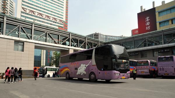 各汽车站3500台大巴投入春运 郑州800公里以上长途班线