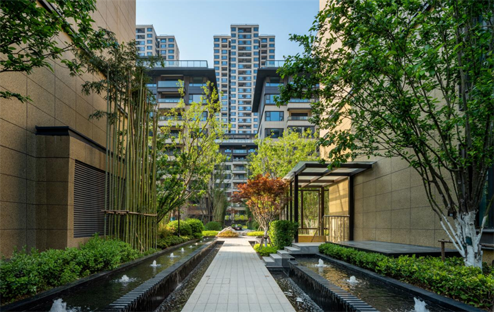 五一超3万人打卡叫响北城风云,融创郑州如何燃爆出圈?