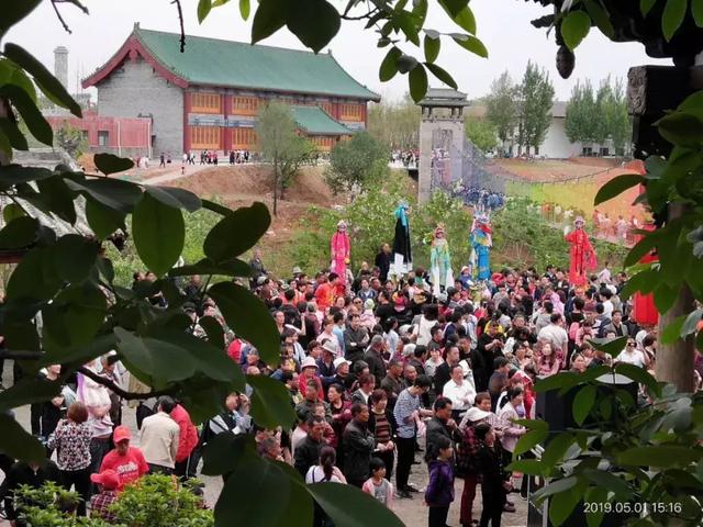 火火火！五一王屋老街盛大开园被挤爆!