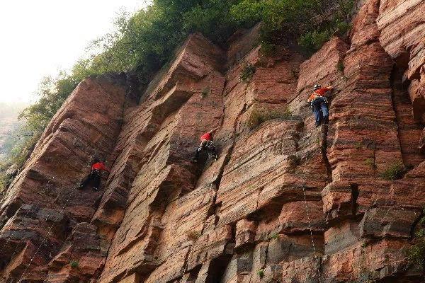 @攀岩爱好者,万仙山国家攀岩公园等你来挑战!