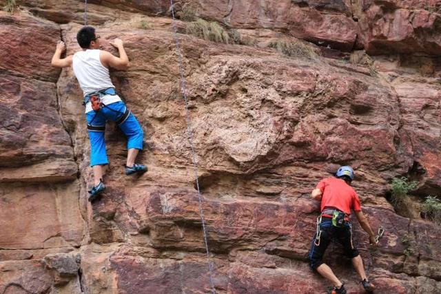 @攀岩爱好者,万仙山国家攀岩公园等你来挑战!