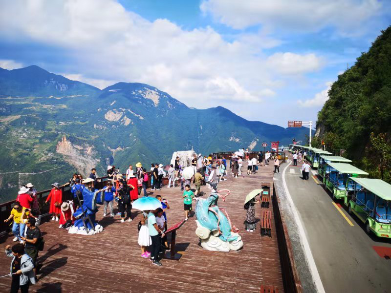 重庆巫山开拓中原市场 首度迎来河南千名游客