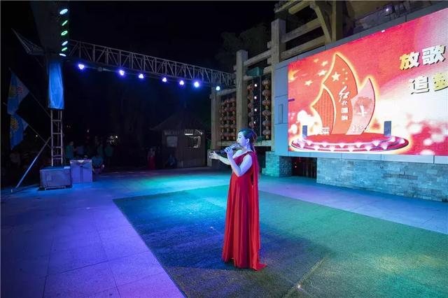 八一建军节，重渡沟红歌联唱致敬最可爱的人