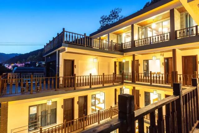 8月3日、4日，栾川高速免费，重渡沟请大家免费喝统一绿茶了!