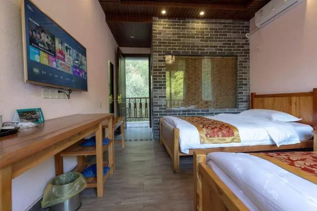 8月3日、4日，栾川高速免费，重渡沟请大家免费喝统一绿茶了!