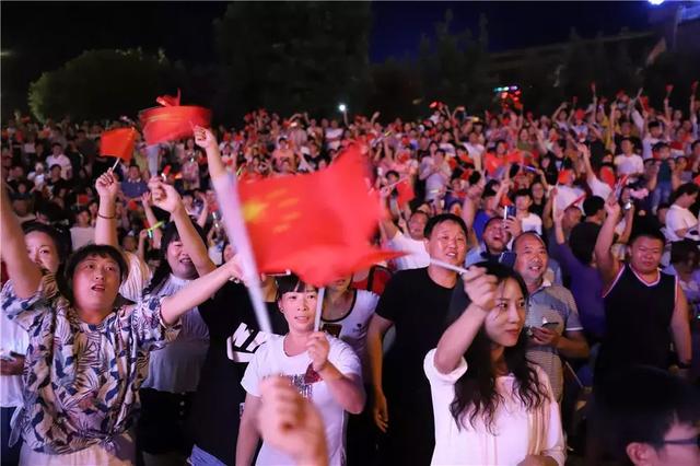 八一建军节，重渡沟红歌联唱致敬最可爱的人