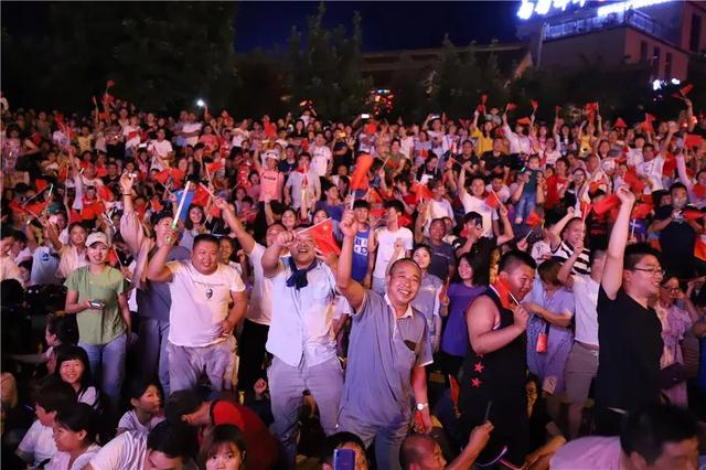 八一建军节，重渡沟红歌联唱致敬最可爱的人