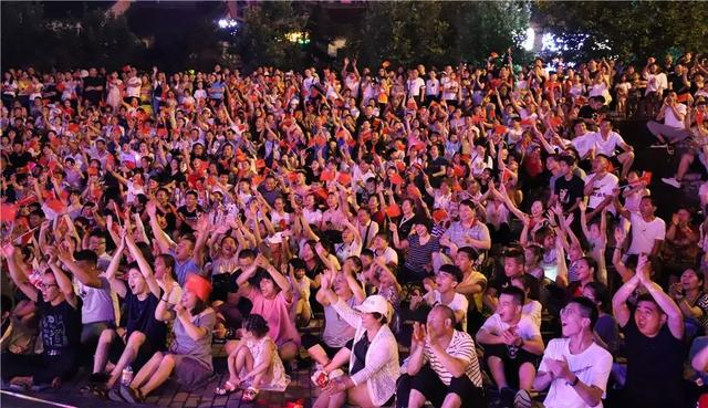 八一建军节，重渡沟红歌联唱致敬最可爱的人