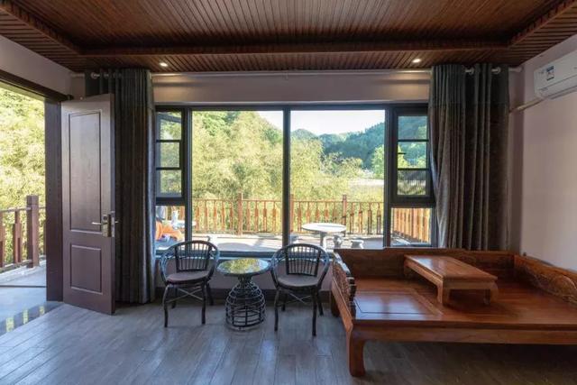 8月3日、4日，栾川高速免费，重渡沟请大家免费喝统一绿茶了!