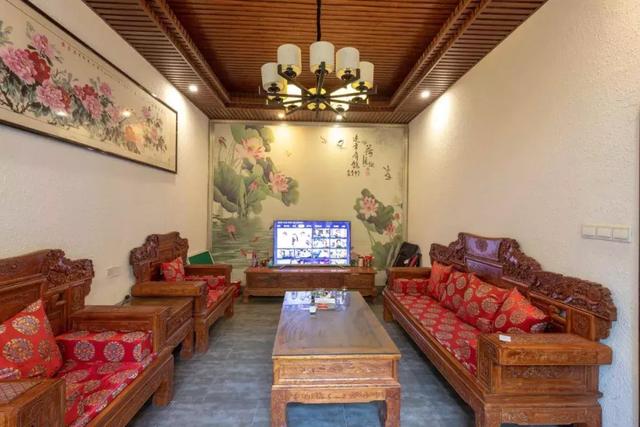 8月3日、4日，栾川高速免费，重渡沟请大家免费喝统一绿茶了!