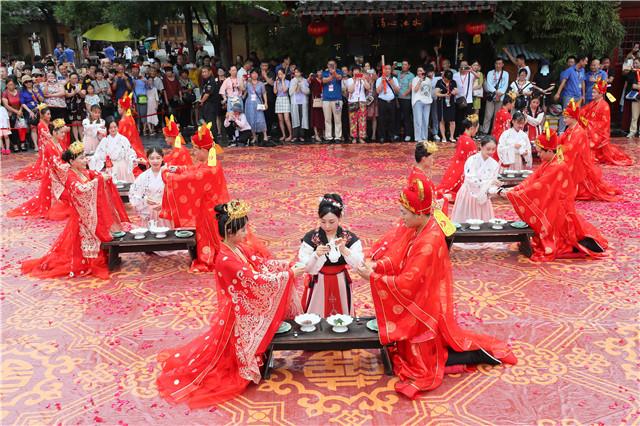 “大宋盛世婚礼”引爆2019清明上河园七夕文化节