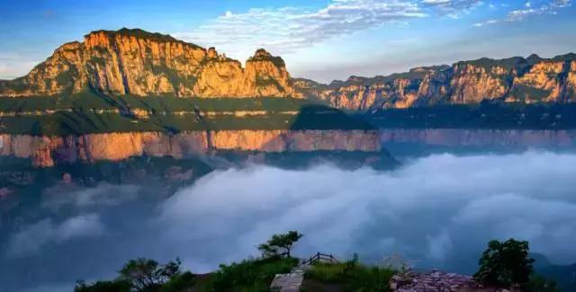 这些美景专属的季节里,你与这里只有一步之遥....