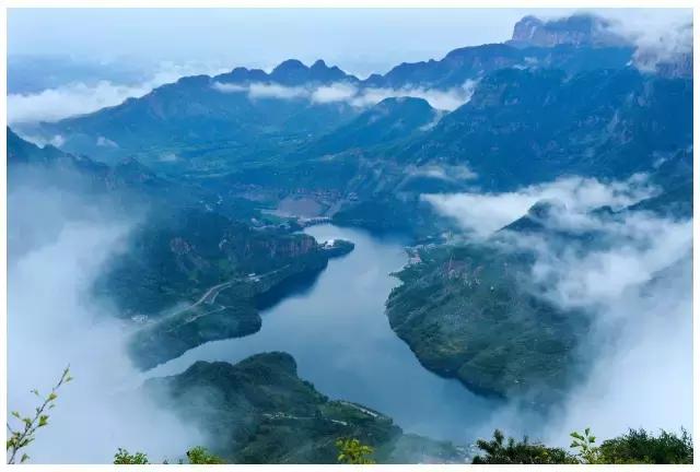 这些美景专属的季节里,你与这里只有一步之遥....