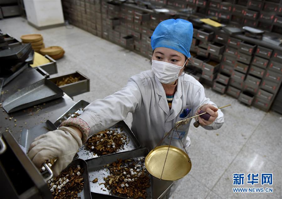 （聚焦疫情防控图文互动）（14）分秒必争！一切为了治病救人中国抗疫生命至上的生动实践