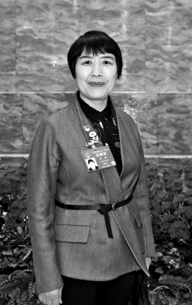 【全国两会】全国人大代表宋静,黄玉梅:护士执业亟待法律保护,制定