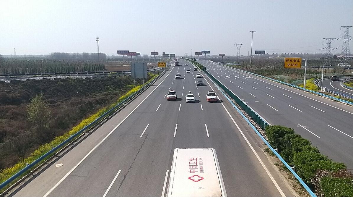 河南高速以最高礼遇最深敬意最佳形象保障北京援鄂医疗队返程过境