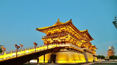 【母亲河畔的中国】将非遗文化融入景区 洛邑古城再现