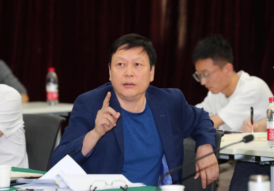 大河网络传媒集团党委副书记,总编辑李铮,相关专家学者以及河南日报社