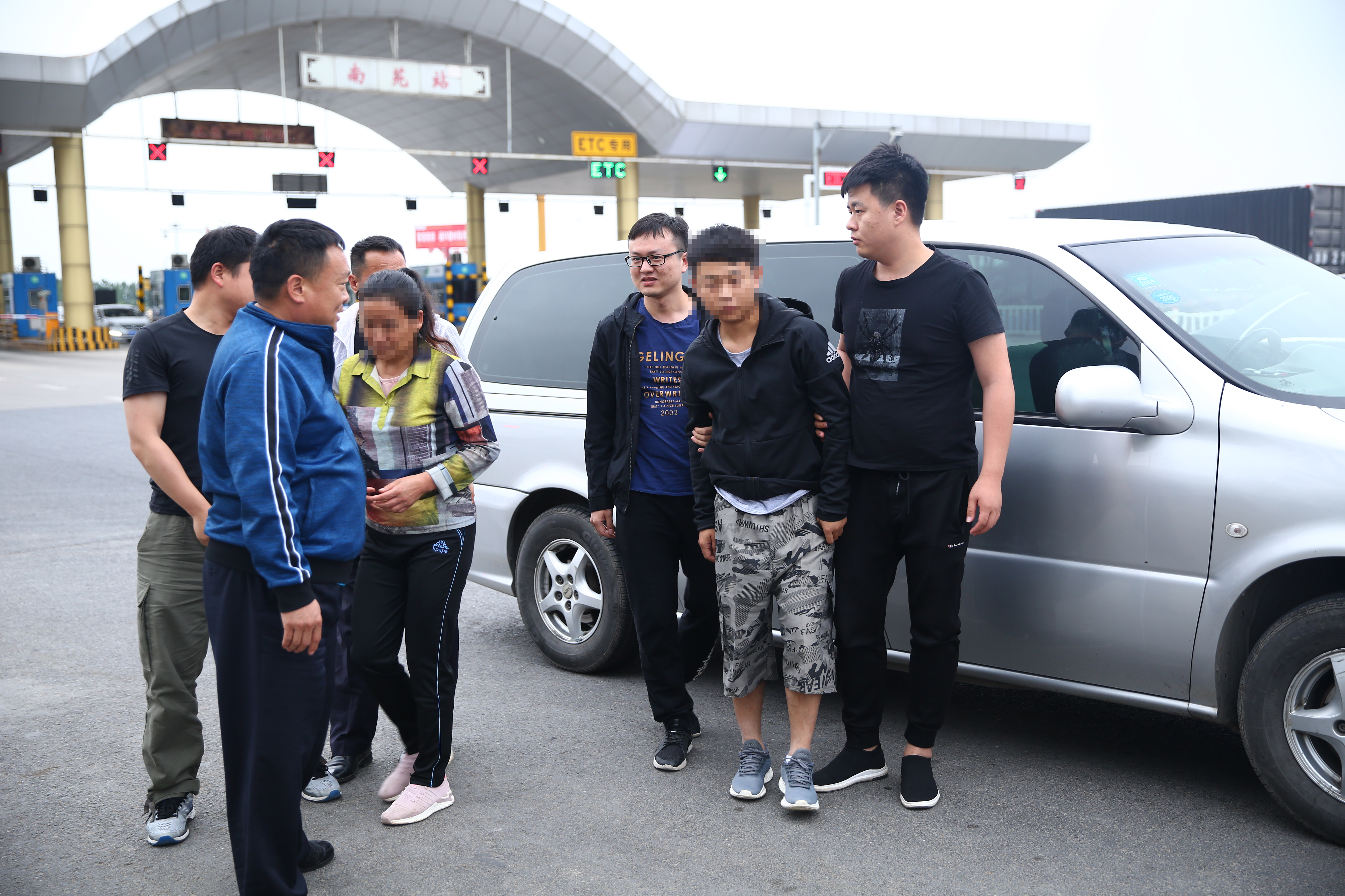 玩"探探"被"探"走她20多万!开封警方破获首例跨境打击电信诈骗案