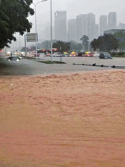 信阳20年一遇暴雨来袭一乡镇24小时降雨量达212.2毫米