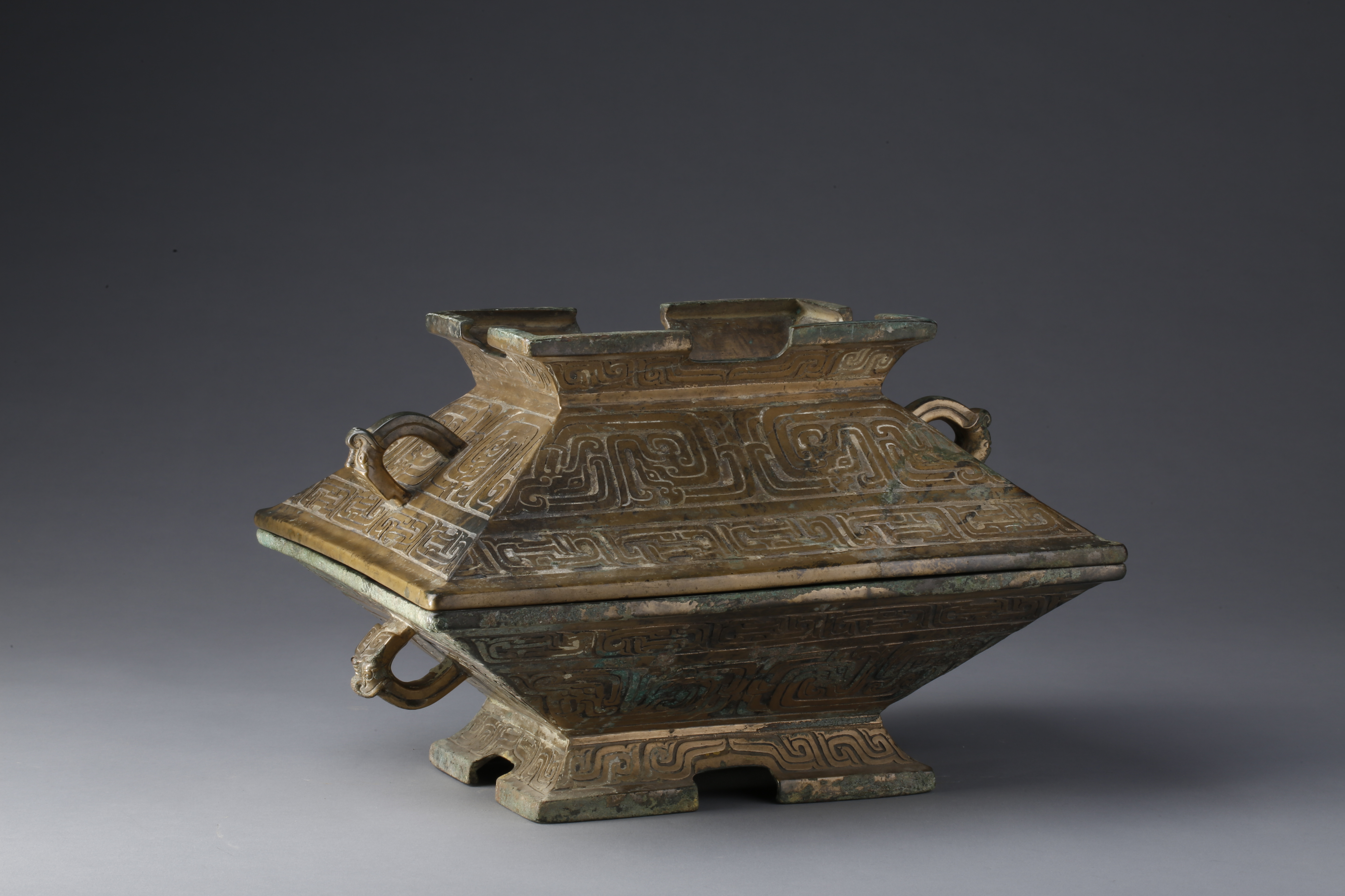 黄河安澜丨千年文物见证璀璨记忆走进三门峡这座建在陵墓上的博物馆