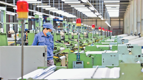 新春走基层丨尼龙城也拼夜经济