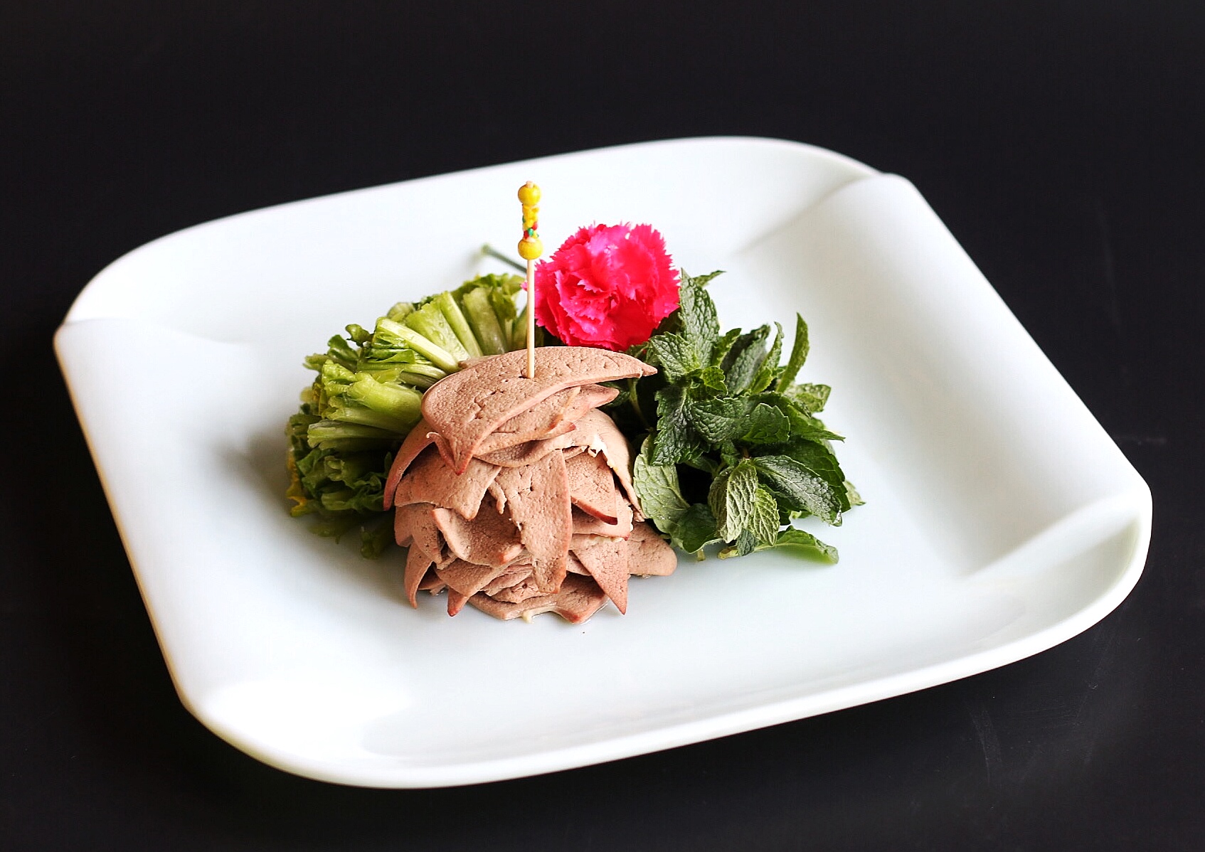 养生猪肝拌菠菜.jpg