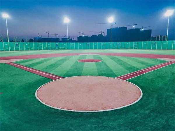 孩子的理想国 教育的联合国∣河南首家国际标准青少年棒垒球场重磅