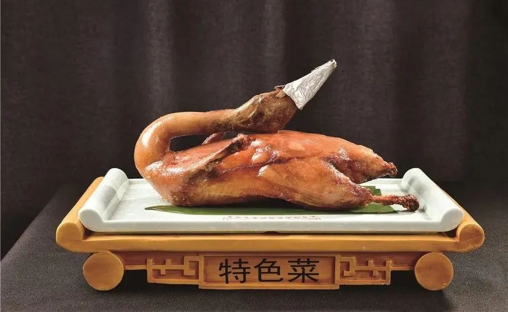 灌汤脆皮鸭又怕吃胖又想吃好,选它就对了!美在腹,味在头.