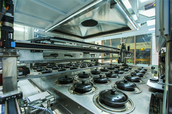 加码科技创新,郑东新区引入煲仔饭机器人