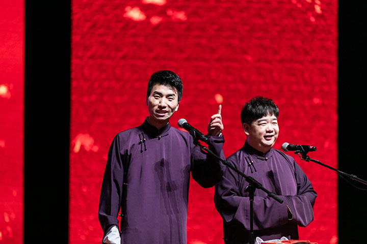 笑掉所有不开心 相声新势力卢鑫玉浩专场郑州站成功举办
