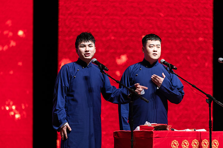 笑掉所有不开心 相声新势力卢鑫玉浩专场郑州站成功举办