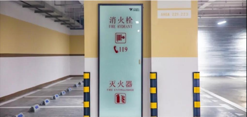 河南新闻 特别关注地库统一采用一体式落地消防栓,区别于普通的玻璃门