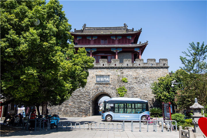 邂逅襄阳 社区出行微巴宇通e6s全国巡展襄阳站 - 河南一百度