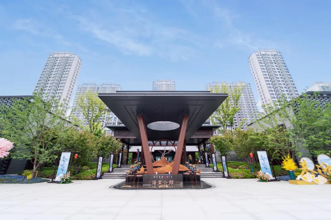 美好交付亚新海棠公馆花开静候君归