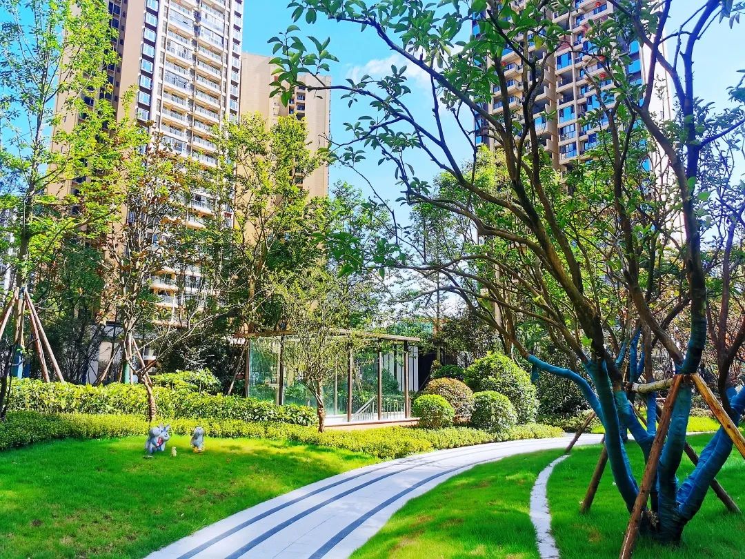 实景美出圈配套响当当返乡置业首选达州绿地城