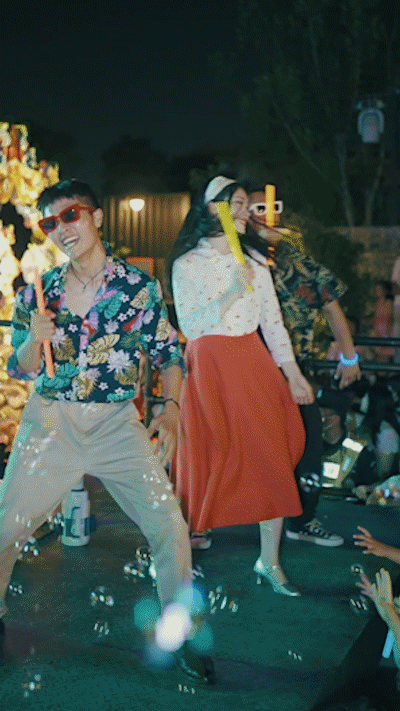 建业电影小镇回到90年代disco快闪蹦迪泼水舞会夜市啤酒泡泡