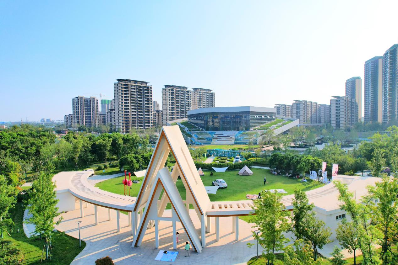 郑州华侨城一城低密守护侨城家人幸福