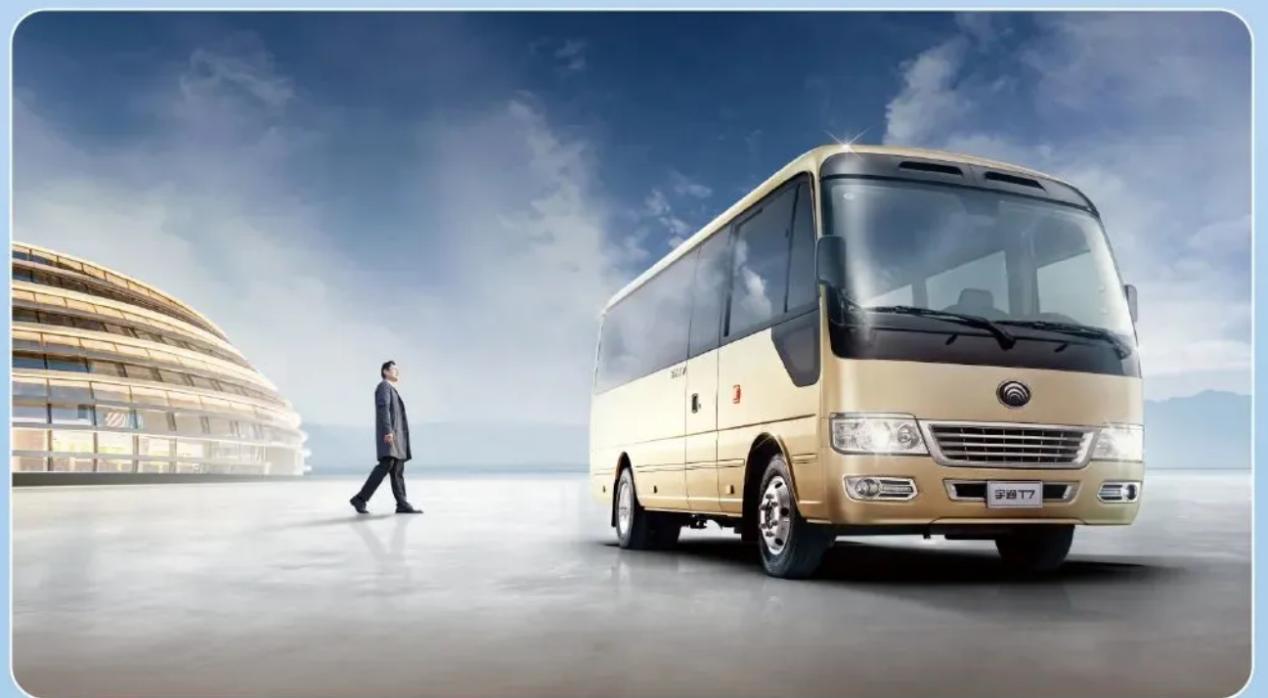 看齐考斯特2022款宇通t7全面升级深入探索高端