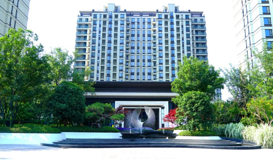 永威梅隆上院这一路偏执匠心专为开封菁英而来