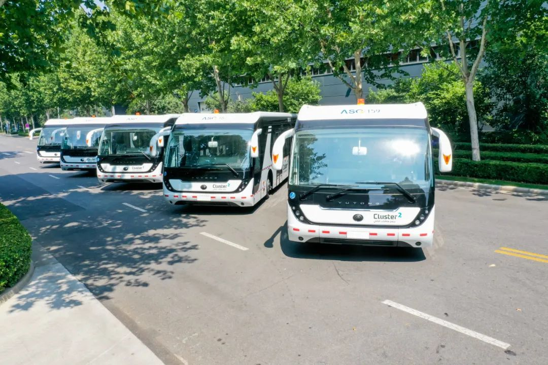 刷新海外订单纪录87辆宇通机场摆渡车发运沙特