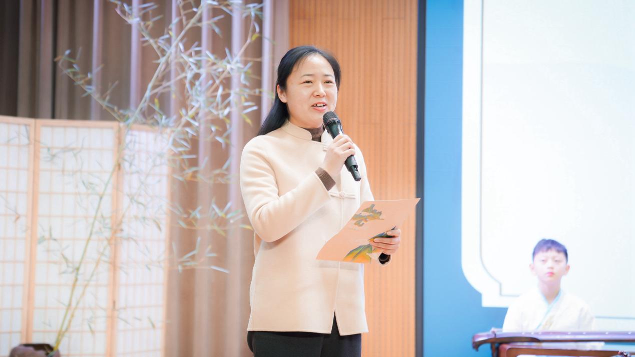 “震旦杯”首届青少年古琴弦歌展演活动