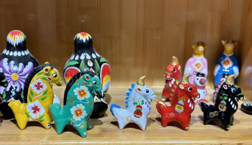 浚县泥咕咕“马”上迎新