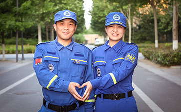 美人潭|职场女神 郑州红十字蓝天应急救援队：巾帼不让须眉，有需要的地方就有蓝天